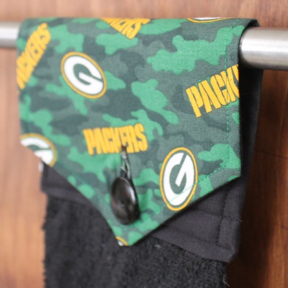 GREEN BAY PACKER BLACK & GREEN PRINT HANDMADE HANGING KITCHEN COTTON TOWEL - Picture 5 of 9